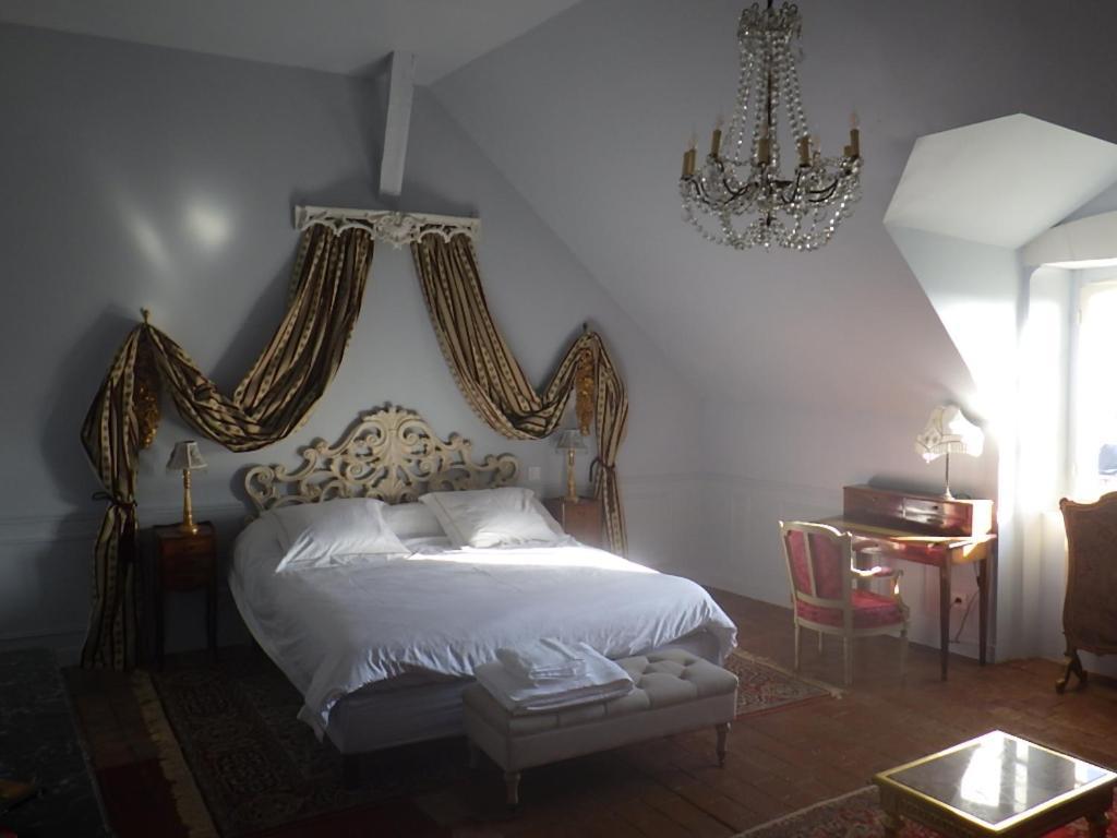 Bed and Breakfast Castel De La Comtesse à Blois Extérieur photo